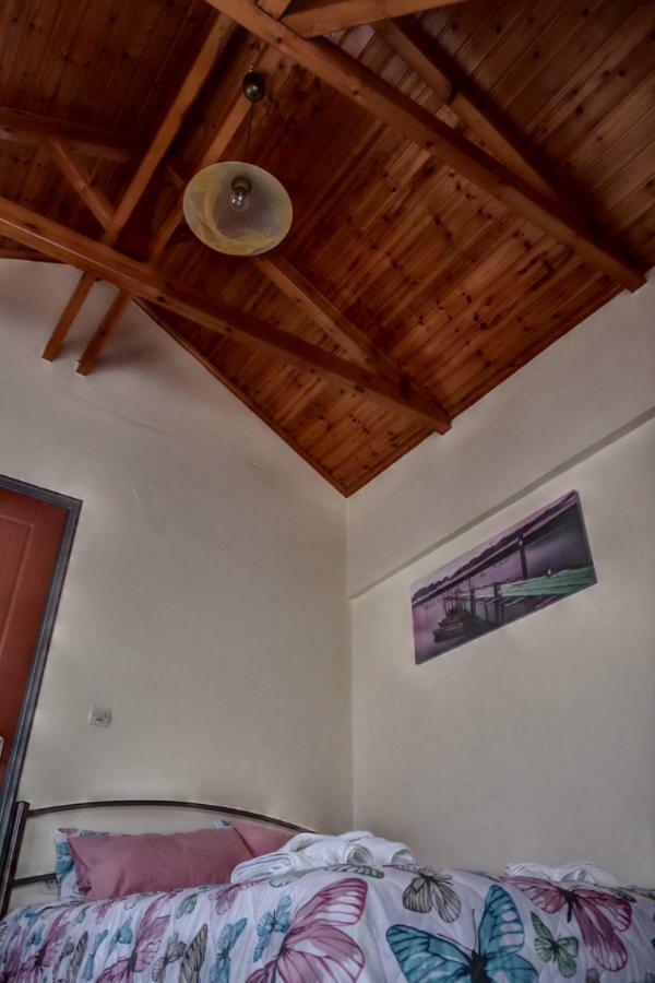 Ferienwohnung Cozy Loft Mesolóngion Exterior foto
